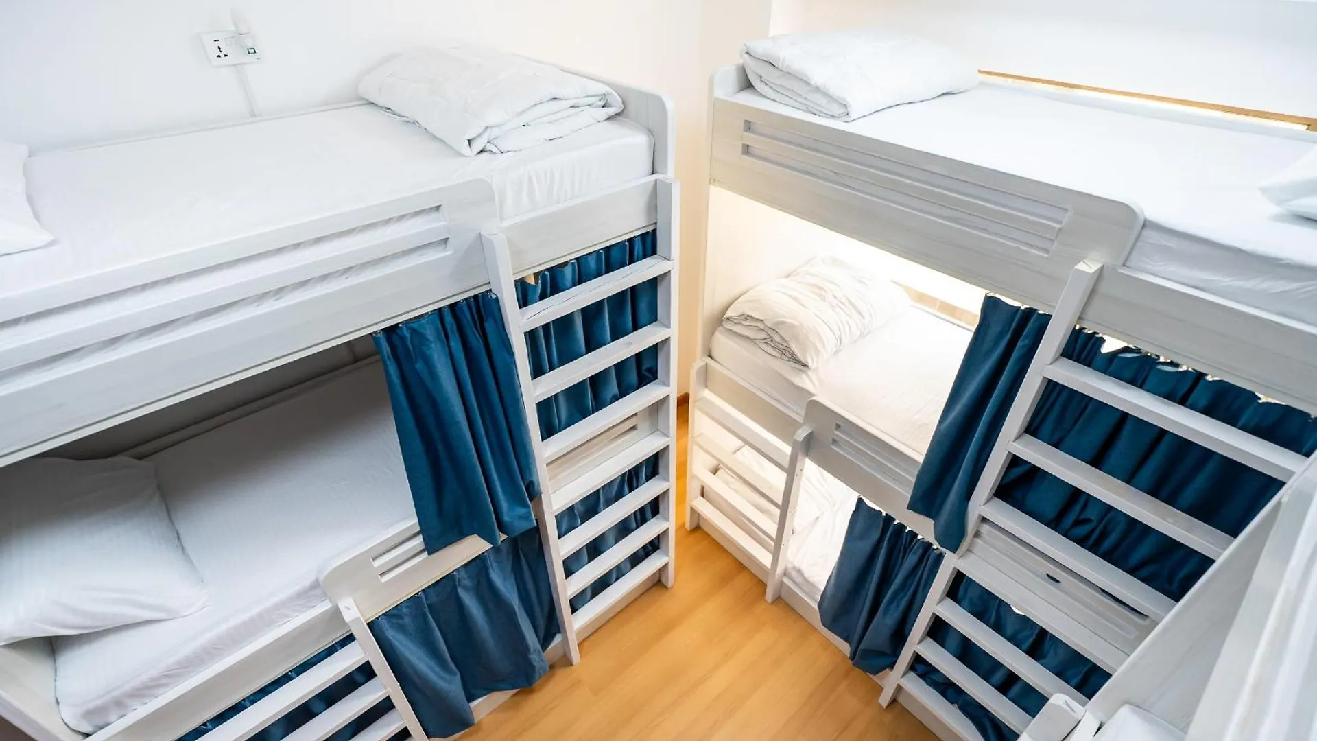 Yousleep Hostel - Beach View - 5 Min From Metro Dubai United Arab Emirates