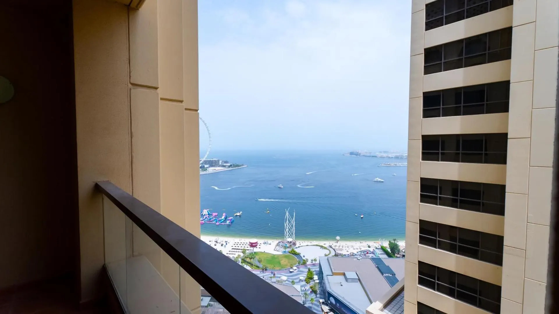 Yousleep Hostel - Beach View - 5 Min From Metro Dubai